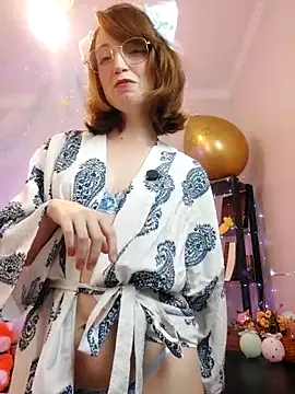 Elise Nyx online show from 04.07.26