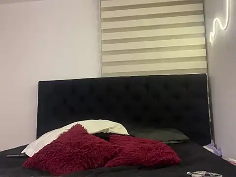 DesireLuxe online show from 03.16.25