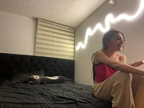 DesireLuxe online show from 03.05.26