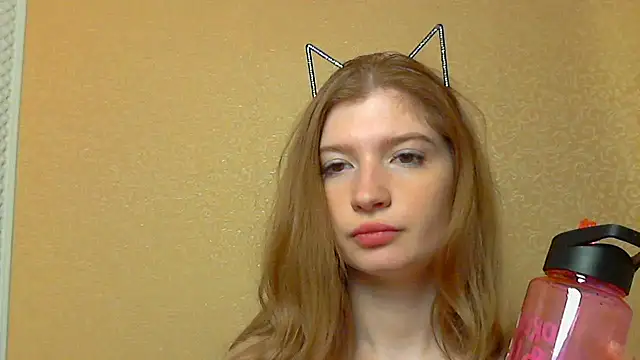 Snapshot of faiirylight chatting on 03.05.25 faiirylight online show from 03.05.25