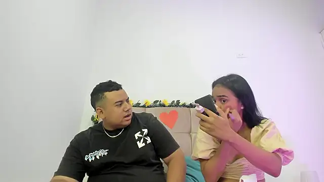 Snapshot of MICHAEL_AND_SHARON chatting on 03.05.25 MICHAEL AND SHARON online show from 03.05.25