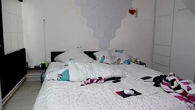 SophieRay92 online show from 03.22.25