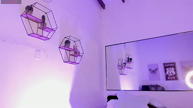 Little Lau1 online show from 10.09.25