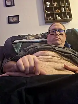 Snapshot of Smallone327 chatting on 03.20.25 Smallone327 online show from 03.20.25