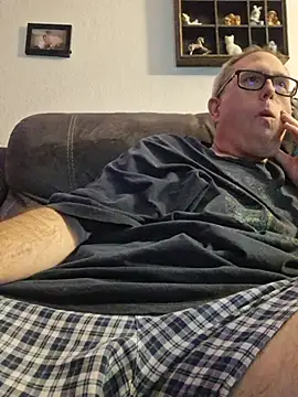 Smallone327 online show from 04.13.26