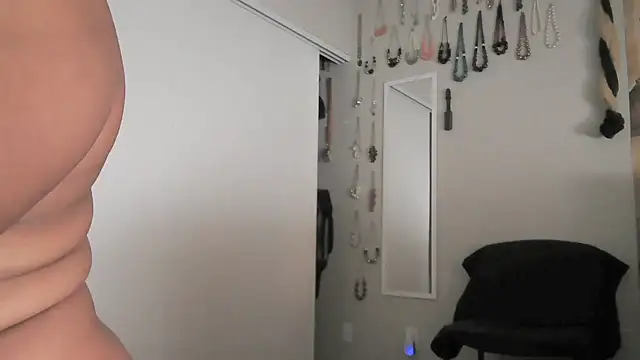 Snapshot of Queenanitadix chatting on 02.24.26 Queenanitadix online show from 02.24.26