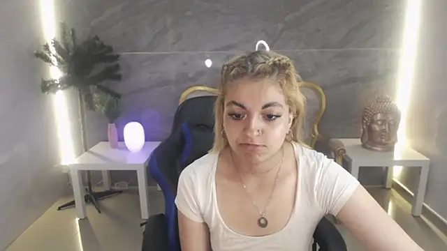 lili conor s online show from 03.13.25