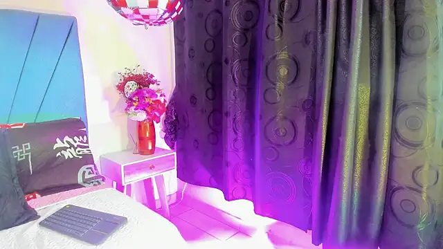 Snapshot of Mariana_star1 chatting on 04.29.26 Mariana star1 online show from 04.29.26