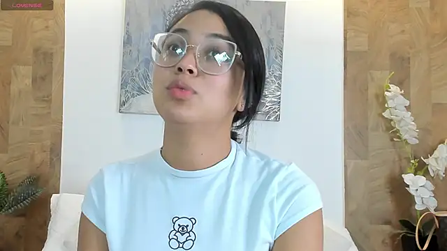 Lucia Brown  online show from 06.03.26