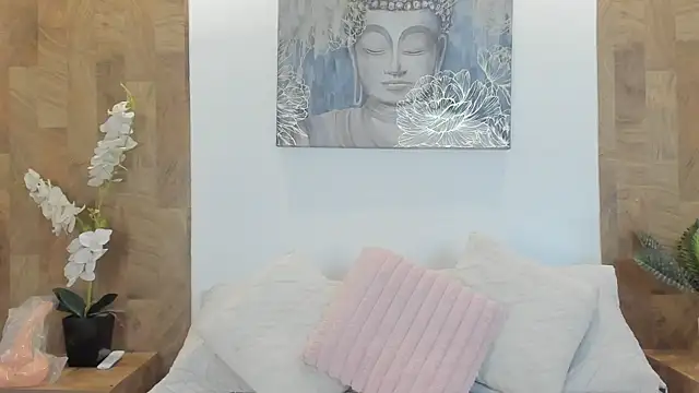 Snapshot of Lucia_Brown_ chatting on 06.09.26 Lucia Brown online show from 06.09.26