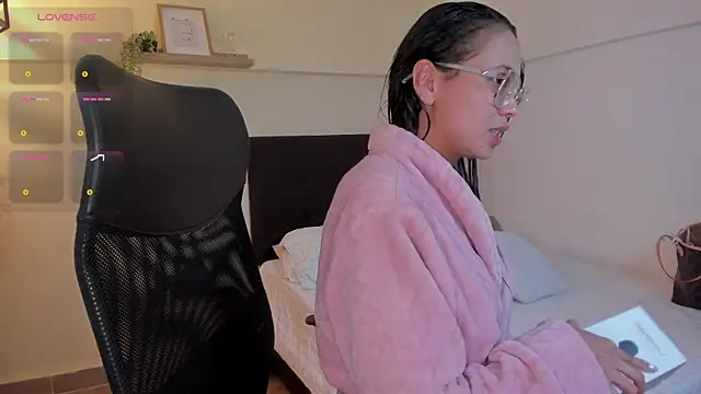 Snapshot of Lucia_Brown_ chatting on 07.31.26 Lucia Brown online show from 07.31.26