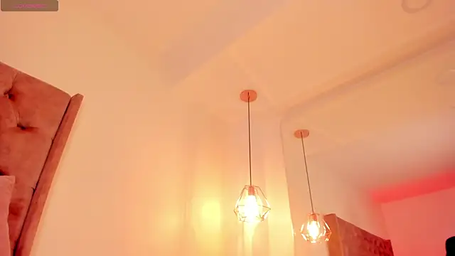 Snapshot of regina_noctixx chatting on 05.19.26 regina noctixx online show from 05.19.26