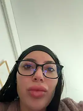 Mia Splash online show from 01.19.26