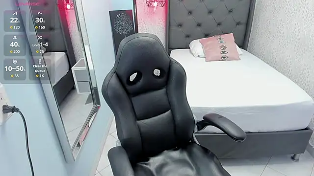 MEGANZARICK online show from 11.04.25