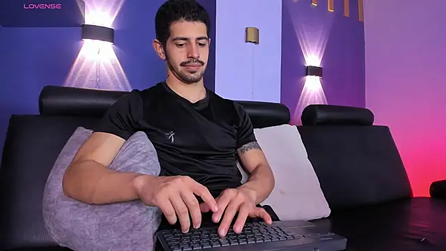AlejandroStormm online show from 06.07.26
