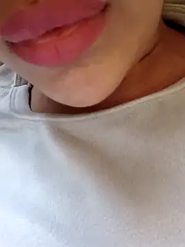 Sexlove1xo online show from 03.04.25