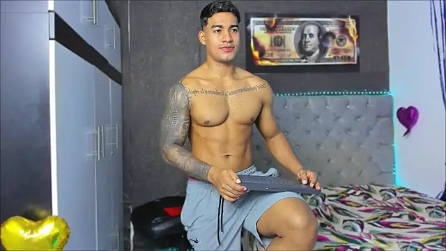 luigi hot  online show from 07.27.26