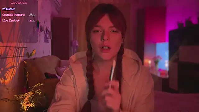 CherryRed Girl online show from 02.22.26