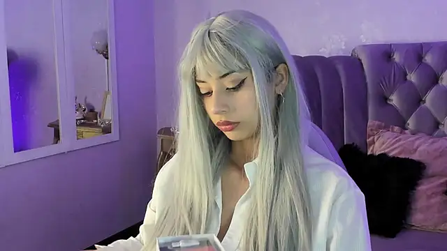 Seren Bleck online show from 09.17.25