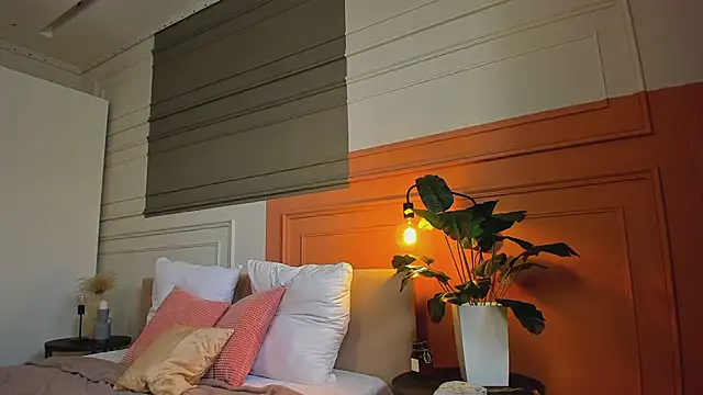 Snapshot of _BunnyDollStella_ chatting on 03.04.25 BunnyDollStella online show from 03.04.25