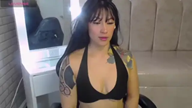 Snapshot of Isabella_Collen_v chatting on 04.17.26 Isabella Collen v online show from 04.17.26
