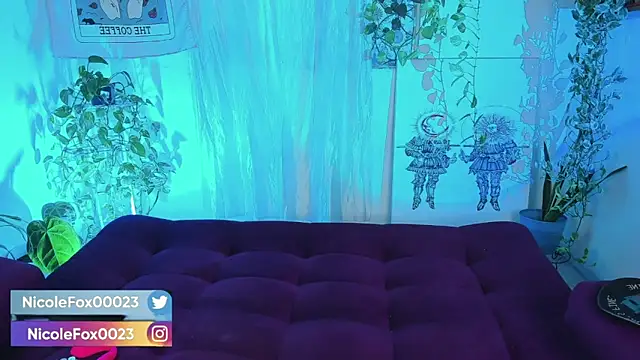 NicoleFox23  online show from 04.08.26