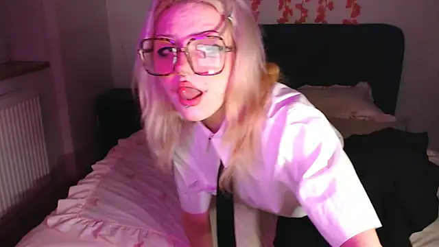 KimiSakura online show from 04.13.26