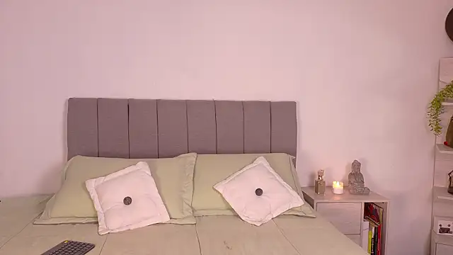 zarahCute online show from 02.14.26