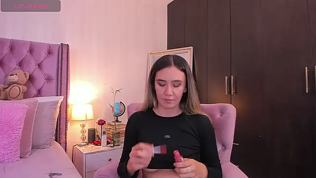 natashaleightt online show from 03.14.25