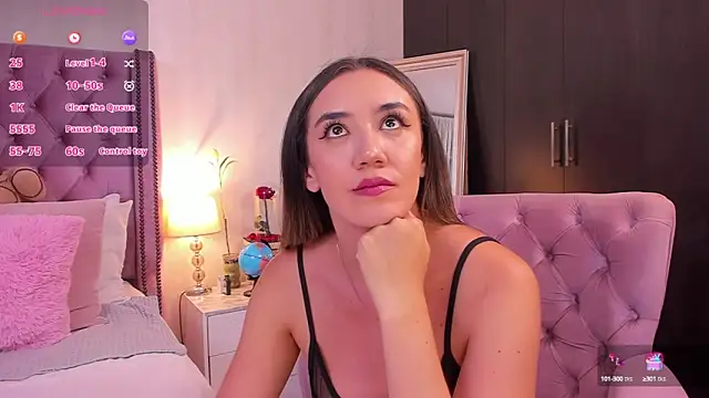 natashaleightt online show from 09.23.25