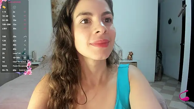 Snapshot of jessyegoldenn chatting on 02.26.25 jessyegoldenn online show from 02.26.25