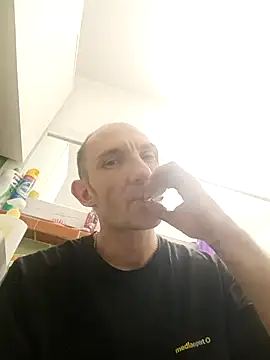 Snapshot of Machura chatting on 01.14.26 Machura online show from 01.14.26