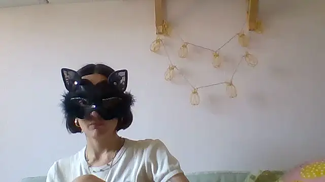 Snapshot of kittysissy chatting on 06.16.26 kittysissy online show from 06.16.26