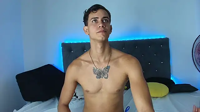 Maximiliano  Fire online show from 09.08.25