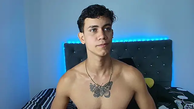 Maximiliano  Fire online show from 09.18.25