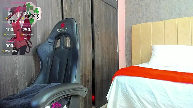 Snapshot of ava-am chatting on 03.18.25 ava-am online show from 03.18.25