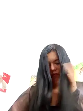 Snapshot of krolay16 chatting on 02.25.25 krolay16 online show from 02.25.25