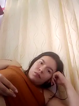 Snapshot of krolay16 chatting on 03.18.25 krolay16 online show from 03.18.25