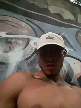 Snapshot of MaxxxSteil chatting on 03.10.25 MaxxxSteil online show from 03.10.25