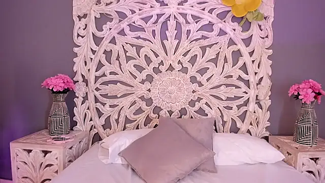 AnnieGibbyns online show from 03.12.26