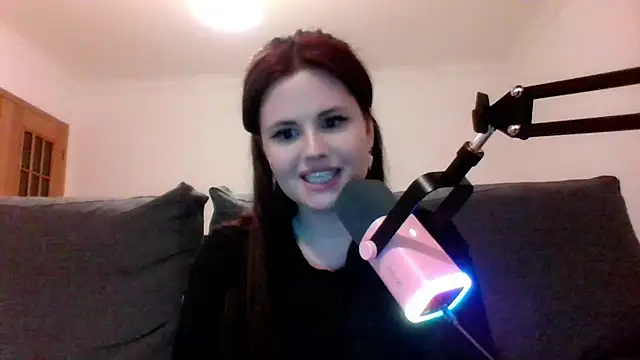 Della Ideal online show from 03.02.25