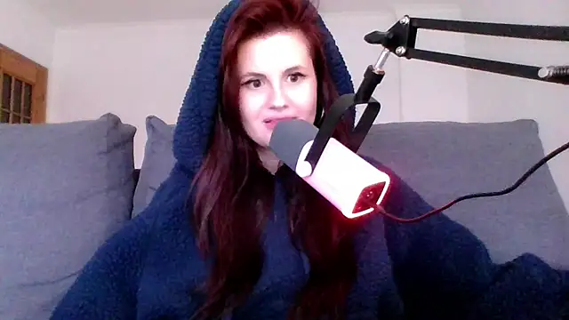 Della Ideal online show from 03.07.25