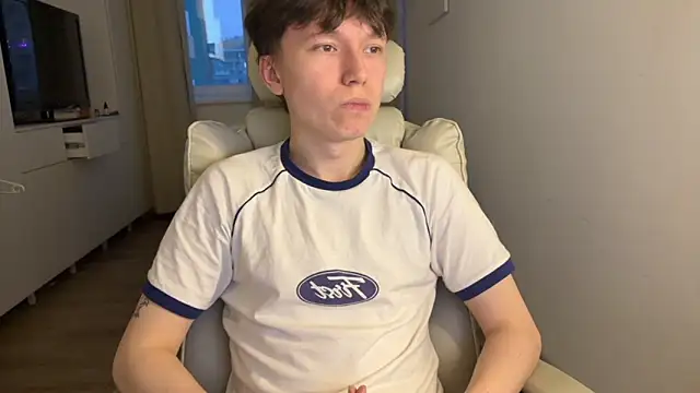 Snapshot of tommy_colson chatting on 10.25.25 tommy colson online show from 10.25.25