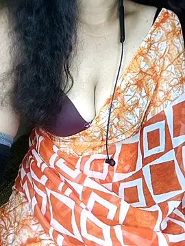 Snapshot of geetha_telugu_kan277 chatting on 02.24.25 geetha telugu kan277 online show from 02.24.25