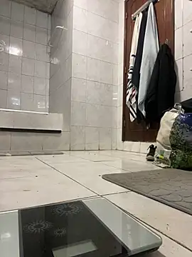 Snapshot of rogerdik76 chatting on 02.18.26 rogerdik76 online show from 02.18.26