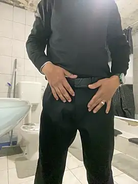 Snapshot of rogerdik76 chatting on 02.23.26 rogerdik76 online show from 02.23.26