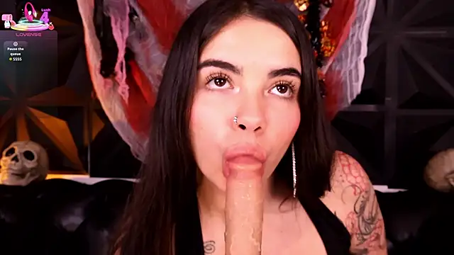 DaphneGlas online show from 10.16.25