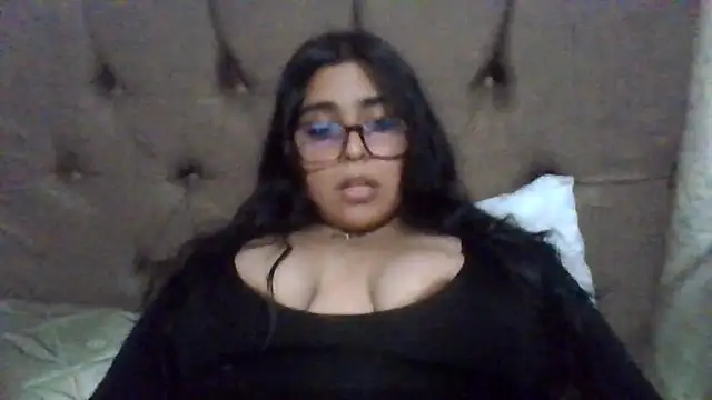 Snapshot of virginbrunette99 chatting on 03.20.25 virginbrunette99 online show from 03.20.25