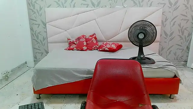 Snapshot of SexyPamela69 chatting on 06.23.26 SexyPamela69 online show from 06.23.26