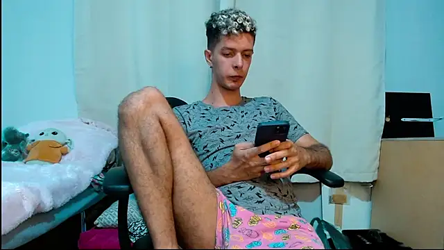 blondetwink online show from 02.24.25